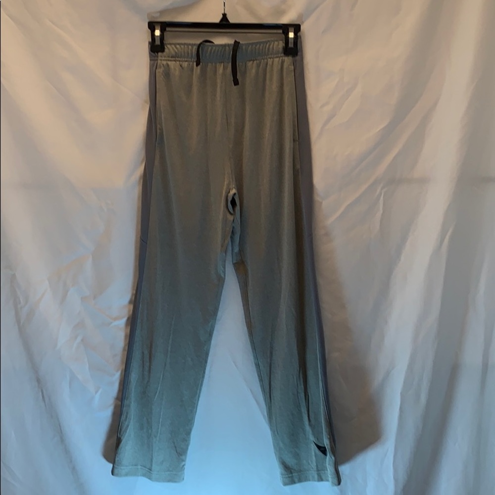 Nike Size L Girls Gray Athletic Pants NWT!